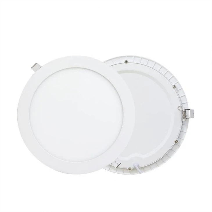 Illuminazione da incasso a soffitto a cassettoni