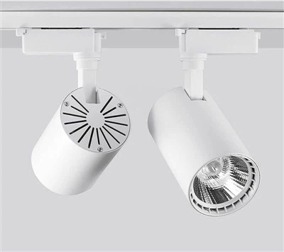 Illuminazione a binario per armadio