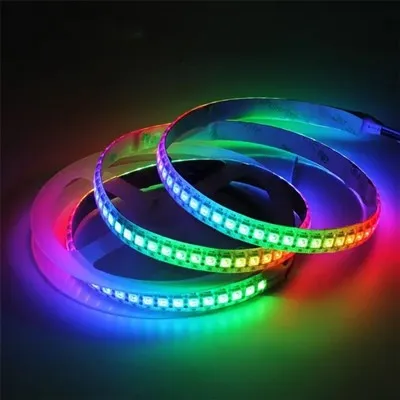 Le migliori strisce luminose a LED per la stanza