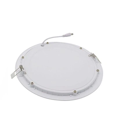 Illuminazione da incasso a soffitto a volta del soggiorno