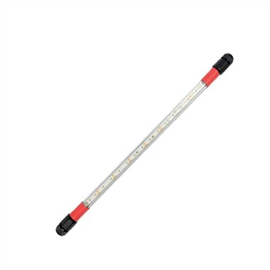 Sotto l'illuminazione a led della mammella