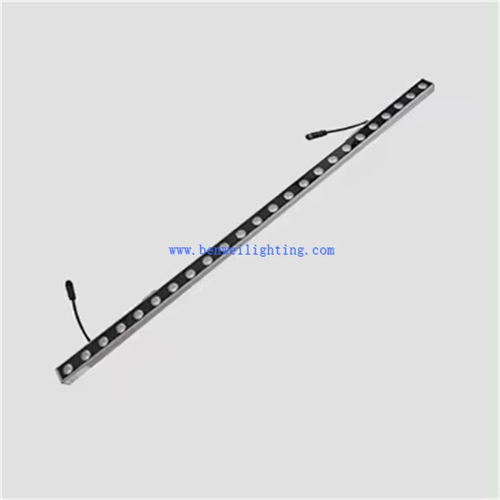Premium Outdoor Linear Light (5)