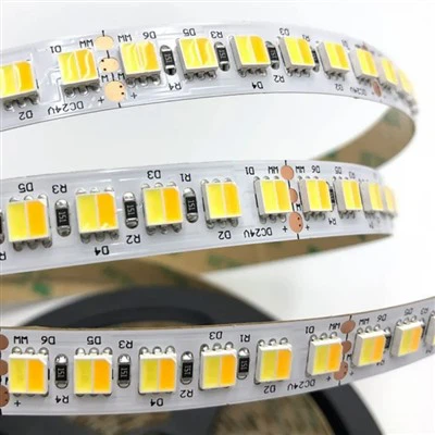 Piccole strisce luminose a LED alimentate a batteria